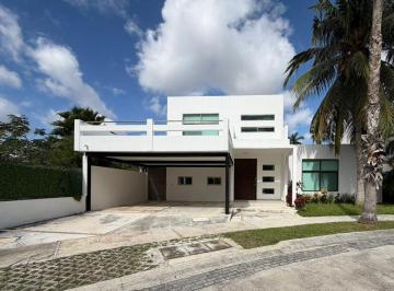 Casa de 4 habitaciones, Benito Juárez · Casa en Renta en Residencial Villa Magna Cancún