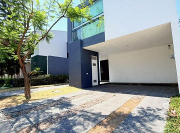 Casa en condominio de 3 habitaciones, Zapopan · Casa en Venta en Puerta del Valle