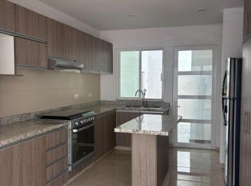 Casa en condominio de 3 habitaciones, Aguascalientes · Casa en Renta en Trojes de Alonso