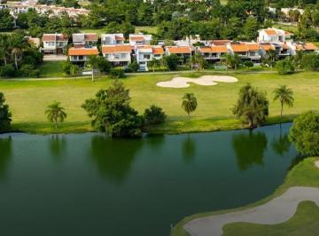 Terreno / Lote · 458m² · Terreno en Fraccionamiento Paraíso Country Club