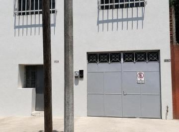 Bodega comercial · 200m² · 1 Estacionamiento · Bodega en Renta Cerca de Lázaro Cardenas