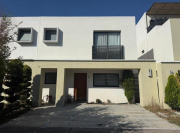 Terreno / Lote · 142m² · 3 Recámaras · 2 Estacionamientos · Casa en Venta Dentro de Condominio en Adamar