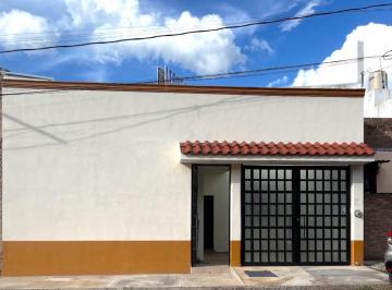 Casa · 3 Recámaras · 1 Estacionamiento · Casa - Arroyo Verde