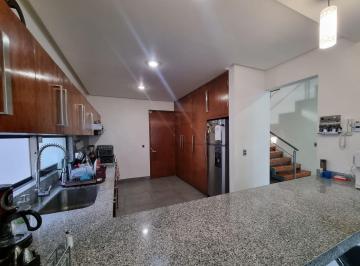 Casa · 220m² · 3 Recámaras · 2 Estacionamientos · Casa - Lomas de Tetela