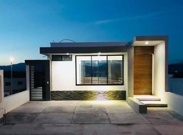Casa · 102m² · 1 Recámara · Casa - Fraccionamiento Desarrollo Habitacional Zibata
