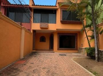Casa de 3 habitaciones, Cuernavaca · Casa de 140 m² con 3 Recámaras en Renta en Extensión Vista Hermosa