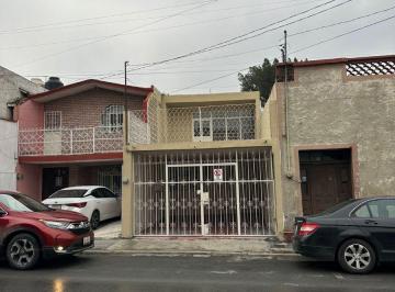 Casa de 3 habitaciones, Saltillo · Casa en Venta | Zona Centro, Saltillo