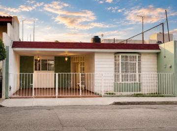 Casa · 178m² · 3 Recámaras · 2 Estacionamientos · Casa - Fraccionamiento Valle del Rio San Pedro