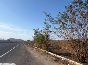 Terreno / Lote · 20000m² · Terreno Comercial Sobre Carretera en Los Asmoles