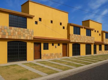 Casa · 120m² · 3 Recámaras · 2 Estacionamientos · Casa en Venta en San Mateo Otzacatipan, Toluca
