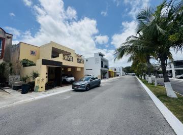 Casa · 149m² · 3 Recámaras · 2 Estacionamientos · Casa en Venta en Jardines del Sur 1