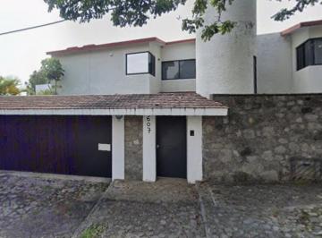 Casa de 5 habitaciones, Cuernavaca · Gran Propiedad a un Excelente Costo