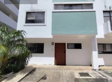 Casa · 120m² · 3 Recámaras · 2 Estacionamientos · Se Reta Casa en Residencial Arbolada