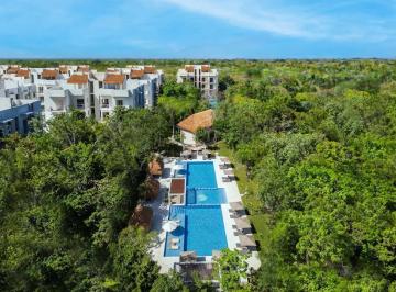 Departamento · 90m² · 2 Recámaras · Departamento en Venta 2 Habitaciones en Puerto Morelos con Alberca