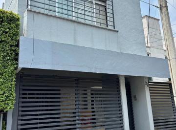 Casa de 3 habitaciones, Alvaro Obregón · Casa en Venta en Calle Cerrada Parte Baja de Las Águilas