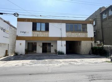 Edificio · 356m² · 5 Estacionamientos · Edificio Comercial en Maria Luisa