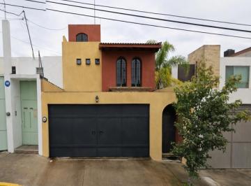 Casa de 3 habitaciones, Morelia · Casa en Venta en Lomas de Santa Maria Morelia Michoacan