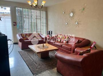 Foto · Casa - Venta
