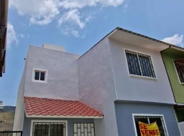 Casa de 3 habitaciones, Tuxtla Chico · Casa Remodelada en Venta Fracc Encinos!