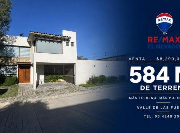Casa · 340m² · 5 Recámaras · 5 Estacionamientos · Impresionante Casa en Valle de Las Fuentes - Calimaya