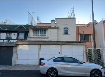 Casa de 3 habitaciones, Coyoacán · Casa en Venta en Paseos de Taxqueña….