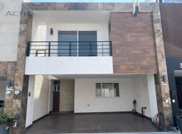 Casa · 3 Recámaras · 2 Estacionamientos · Casa en Renta en Apodaca