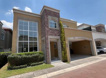 Casa de 3 habitaciones, Metepec · Casa en Venta en Portofino Metepec con Casa Club