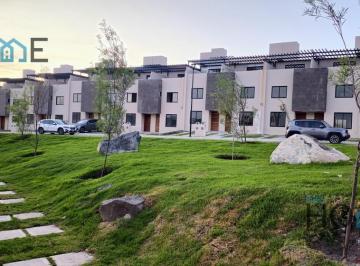 Casa en condominio · 93m² · 3 Recámaras · 2 Estacionamientos · Casa en Venta – Privada con Amenidades Premium | Zona Poniente, Querétaro