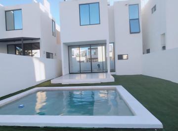 Casa de 2 habitaciones, Conkal · Casa en Renta en Privada Estela Nativa