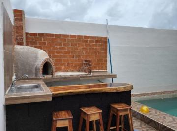 Casa · 200m² · 5 Recámaras · 3 Estacionamientos · Casa en Fracc Las Américas II Ideal Para Renta a Estudiantes