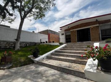 1 · Increible Casa con Alberca en El Corazon de Parras de La Fuente