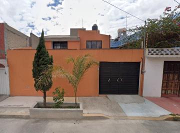 Casa de 3 habitaciones, Nezahualcóyotl · Venta de Casa en Nezahualcoyotl