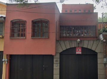 Casa de 4 habitaciones, Coyoacán · Casa en Venta en Colonia del Carmen, Coyoacan. Cerca de Museo Frida Kahlo