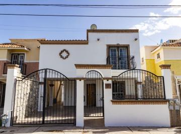 Casa · 3 Recámaras · 2 Estacionamientos · Casa Amueblada en Renta en Valle del Sol