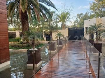Departamento · 169m² · 3 Recámaras · 2 Estacionamientos · Departamento en El Norte, tres Recamaras con Baño Cada Una