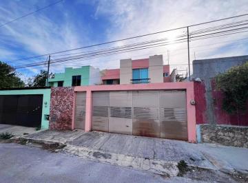 Casa · 149m² · 3 Recámaras · Casa con Equipada con Excelente Ubicación, Recamara en Planta Baja