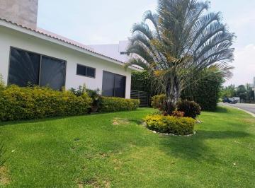 Casa de 3 habitaciones, Atlatlahucan · Casa con 400 m² de Superficie de Terreno en Renta en Lomas de Cocoyoc, 3 Habitaciones