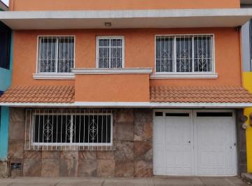 Casa · 280m² · 4 Recámaras · 3 Estacionamientos · Venta de Casa en Campo de Tiro Xalapa Veracruz