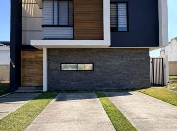 Casa de 4 habitaciones, Zapopan · Casa en Venta Valle Imperial