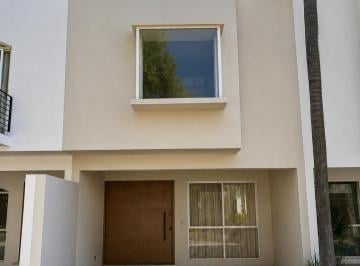 Casa de 3 habitaciones, Zapopan · Casa Remodelada en Privanza Ecoseattle | 3 Recámaras | Seguridad 24/7 y Terraza