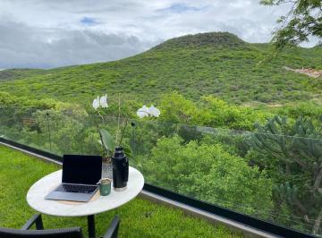 Casa en condominio de 3 habitaciones, Querétaro · Casa Moderna con Espectacular Vista a La Reserva en Altozano, Querétaro