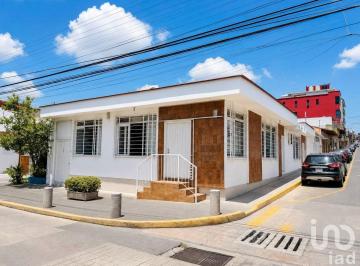 Oficina · 400m² · 10 Recámaras · 10 Estacionamientos · Renta de Oficinas Céntricas en Xalapa, Veracruz