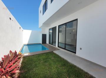 Casa · 269m² · 4 Recámaras · 2 Estacionamientos · Casa 3 Recámaras | Alberca | Lomas del Dorado