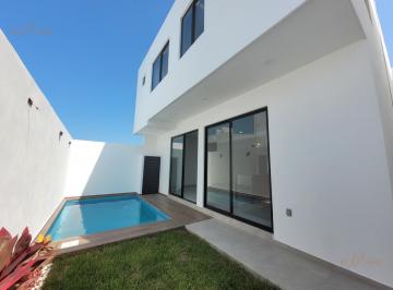 Casa · 269m² · 4 Recámaras · 2 Estacionamientos · Casa 3 Recámaras | Alberca | Lomas del Dorado