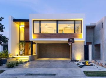 d4c5ec1b0dc75bc3ab5f0a037e00560f7bb501d52f172848821635cb3774d187 · Residencia en Venta en Parque Natura a 2 Min de Periferico
