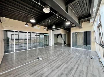 Oficina , Querétaro · Oficina en Wtc con 4 Mini Splits, 2 Privados, Blackouts, Armarios, Coffee Station, Luminarias 85 m²