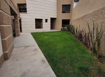 Casa en condominio · 420m² · 3 Recámaras · 2 Estacionamientos · Casa en Privada Jurica