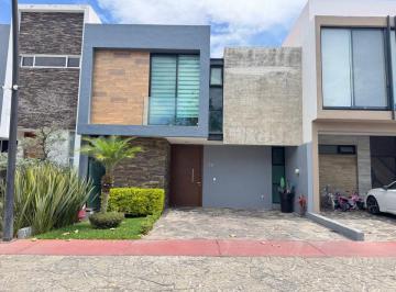 Casa en condominio de 4 habitaciones, Zapopan · Increíble Casa Dentro de Soaré Acanthia, Solares