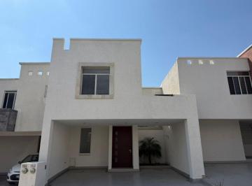 Casa de 3 habitaciones, León · Casa en Venta en Zona Norte León en Danubio Azul a Solo 7 Minutos de Plaza Mayor.