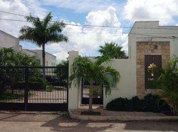 Casa de 4 habitaciones, Mérida · * Excelente Casa en Renta en Privada “las Palmas” en Montes de Amé *